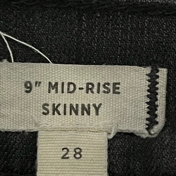 Madewell 9’’ Mid Rise Black Distressed Skinny Jeans Sz 28 - Picture 9 of 10